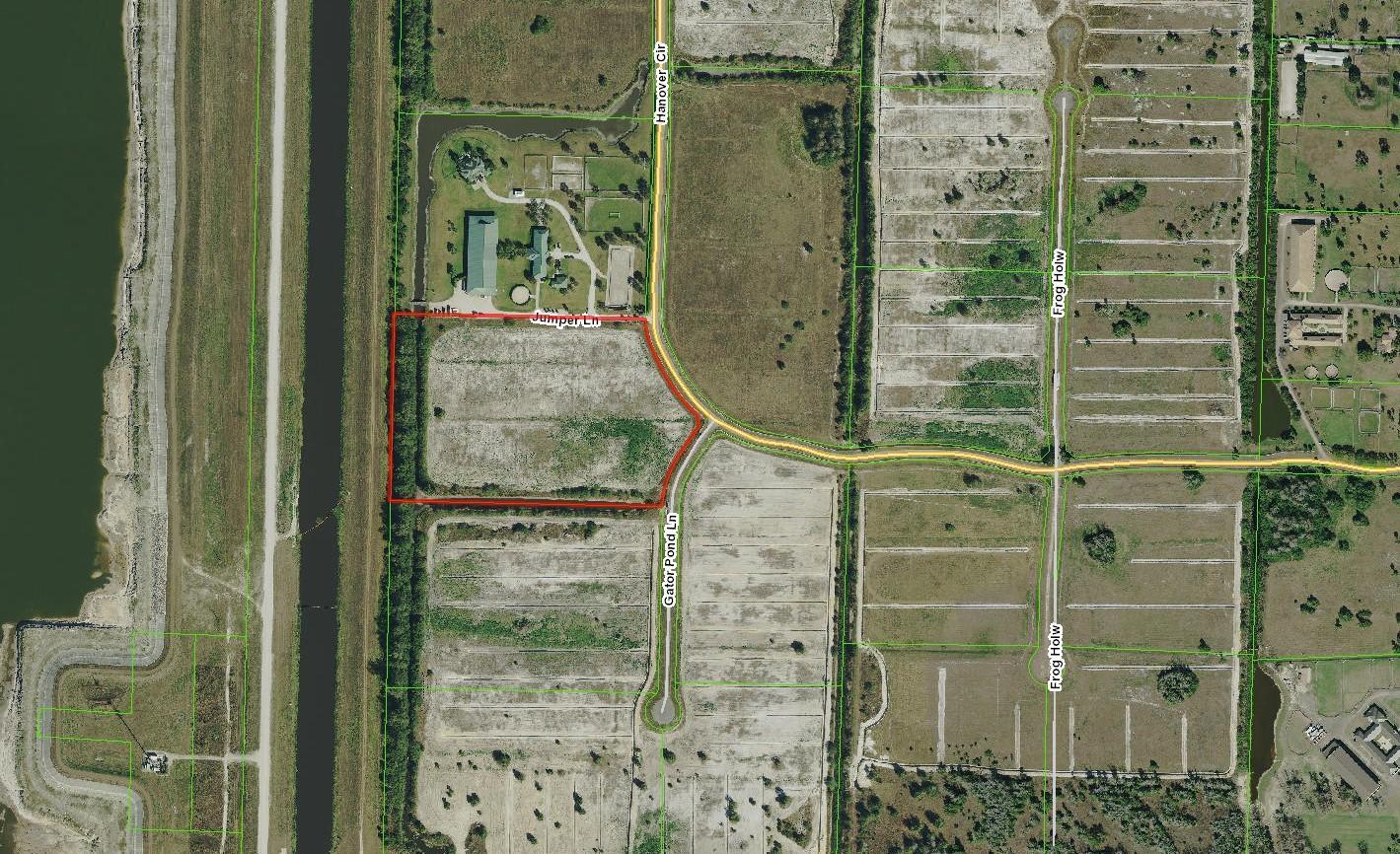 A prime location in a gated equestrian subdivision. Ability to build a covered arena and build your custom equestrian estate. Competitively priced. Just minutes to all of Wellington's equestrian venues.