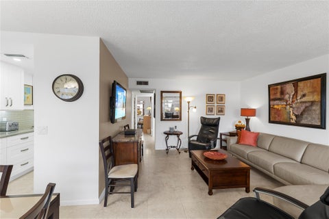 Tiny photo for 210 Oakridge N #210, Deerfield Beach, FL 33442 (MLS # B26037141)