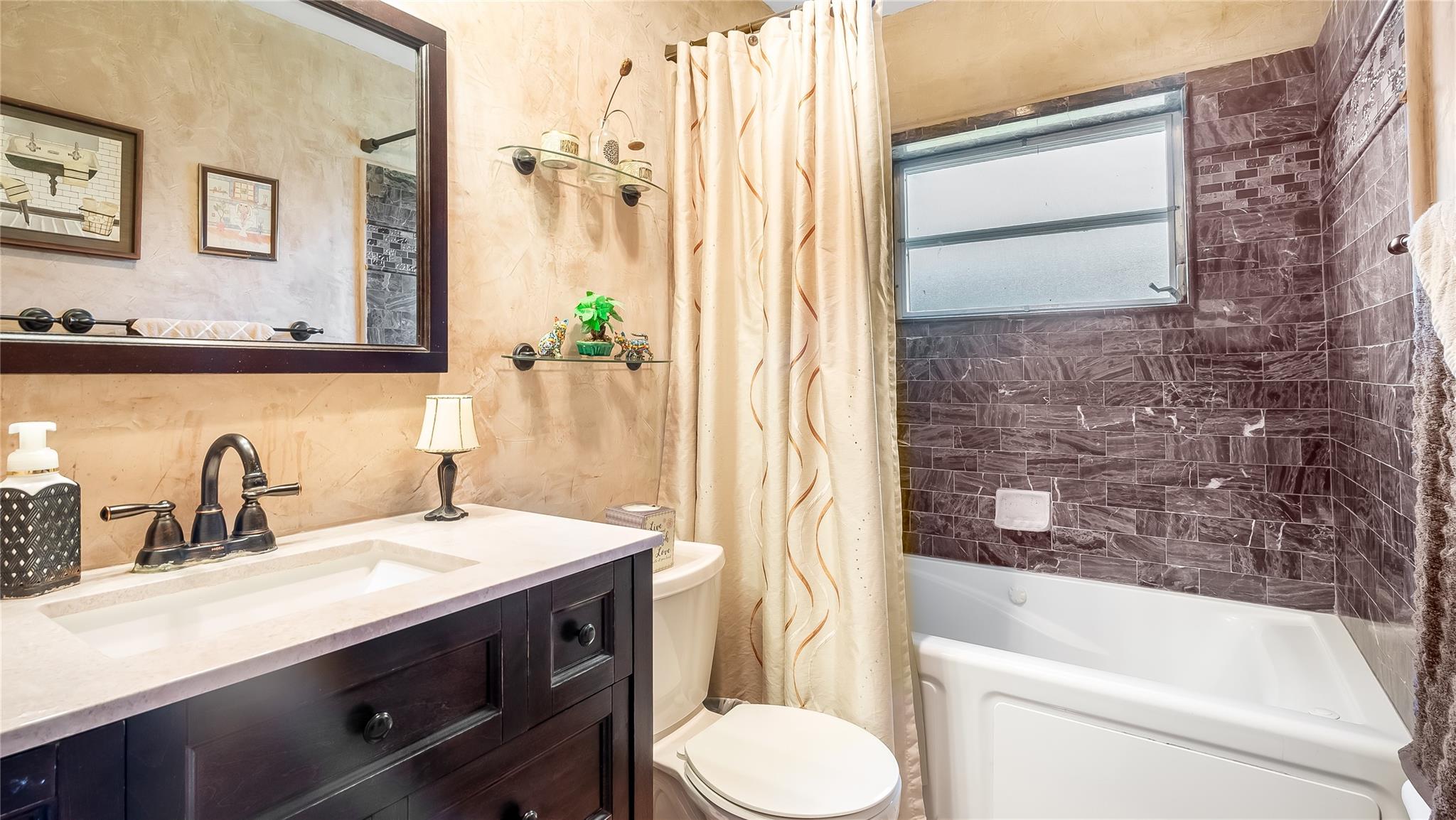 Westwood Commy 4 77-45 B - Residential