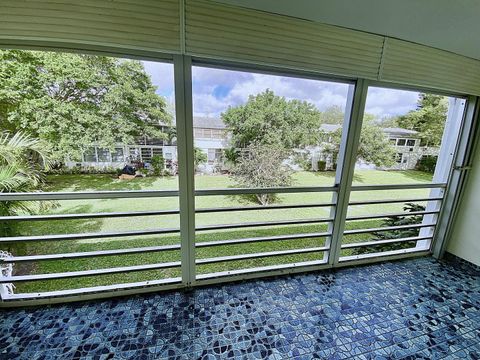 98 E Tilford Place Deerfield Beach FL 33442