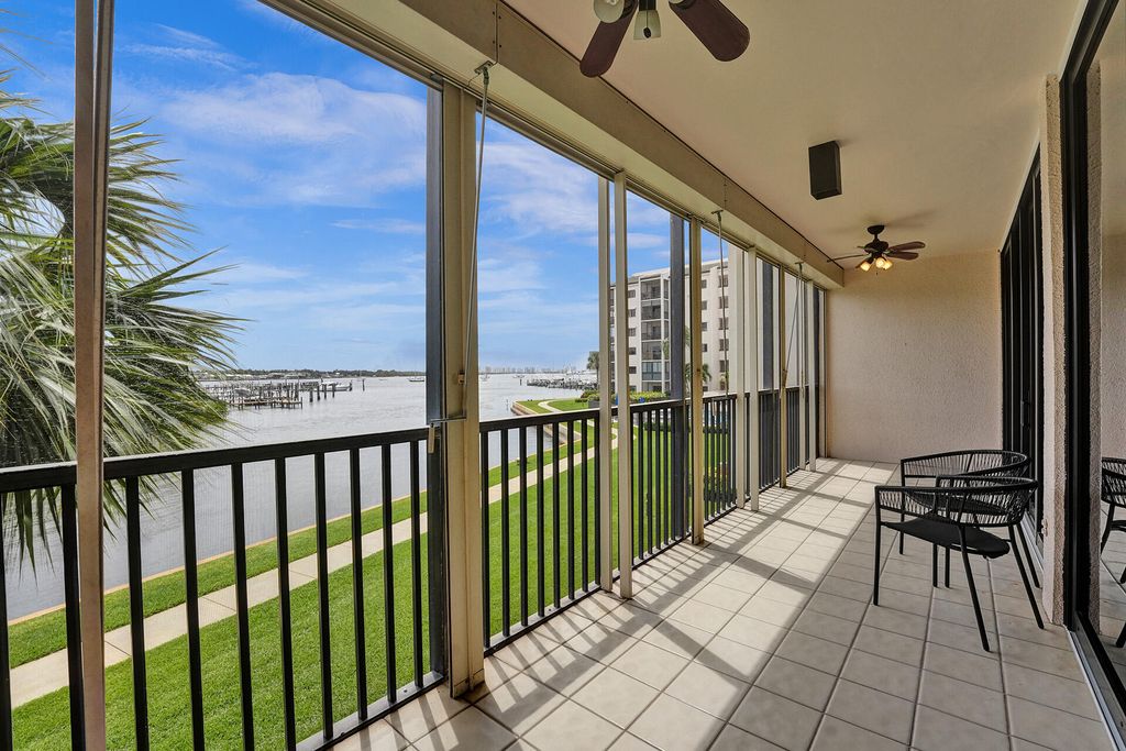Photo of 11370 Twelve Oaks Way #213, North Palm Beach, FL 33408 (MLS # R10949582)