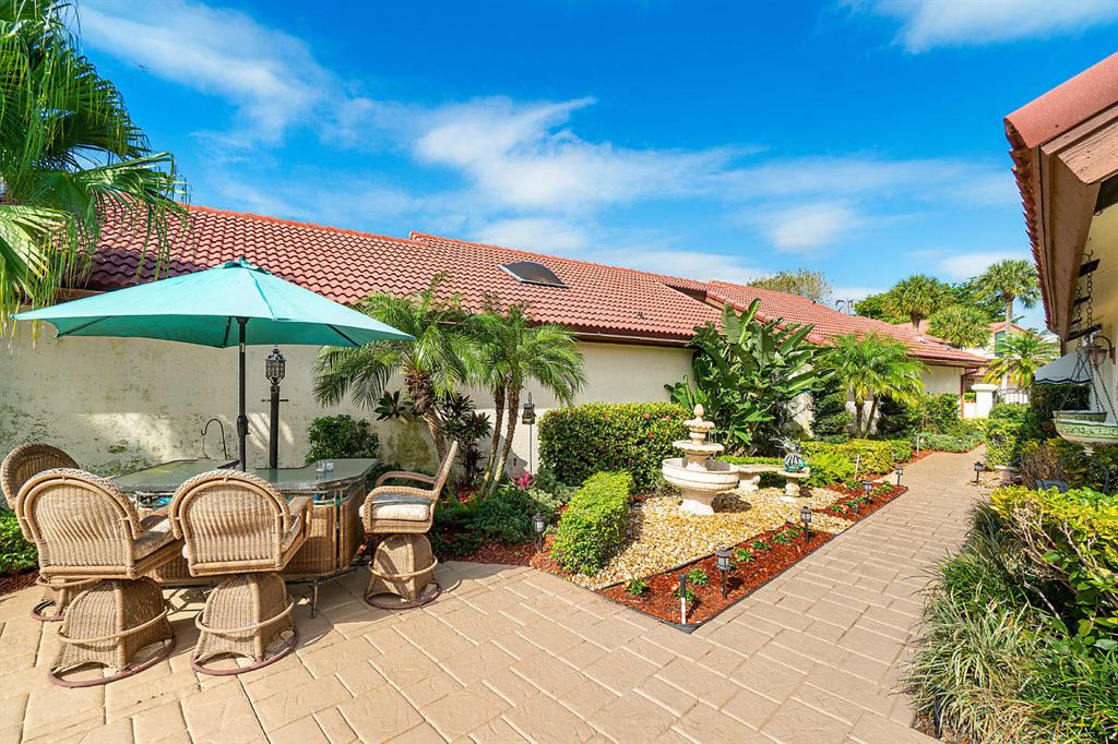 TOWN PLACE CLUB VILLAS - Residential