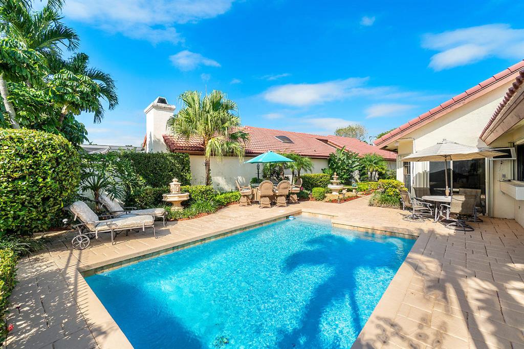 TOWN PLACE CLUB VILLAS - Residential