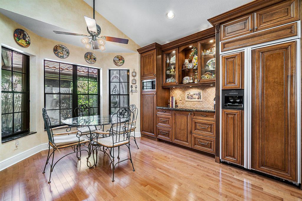 TOWN PLACE CLUB VILLAS - Residential