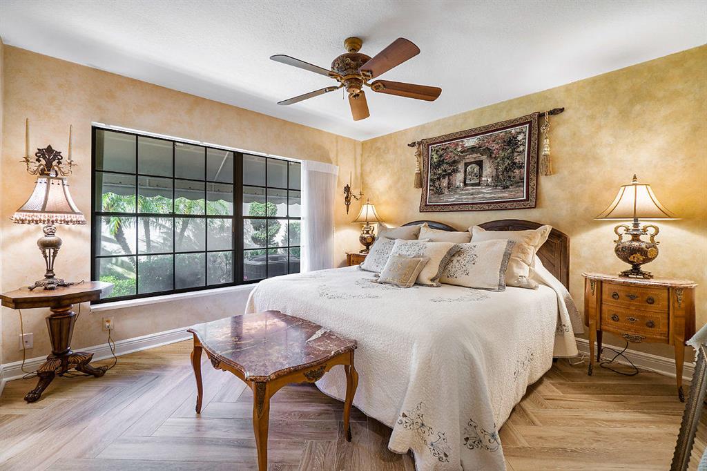 TOWN PLACE CLUB VILLAS - Residential