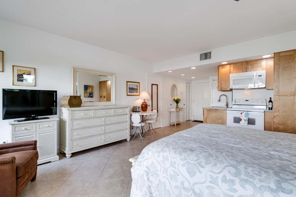 Photo of 11863 Wimbledon Circle #412, Wellington, FL 33414 (MLS # B26064323)
