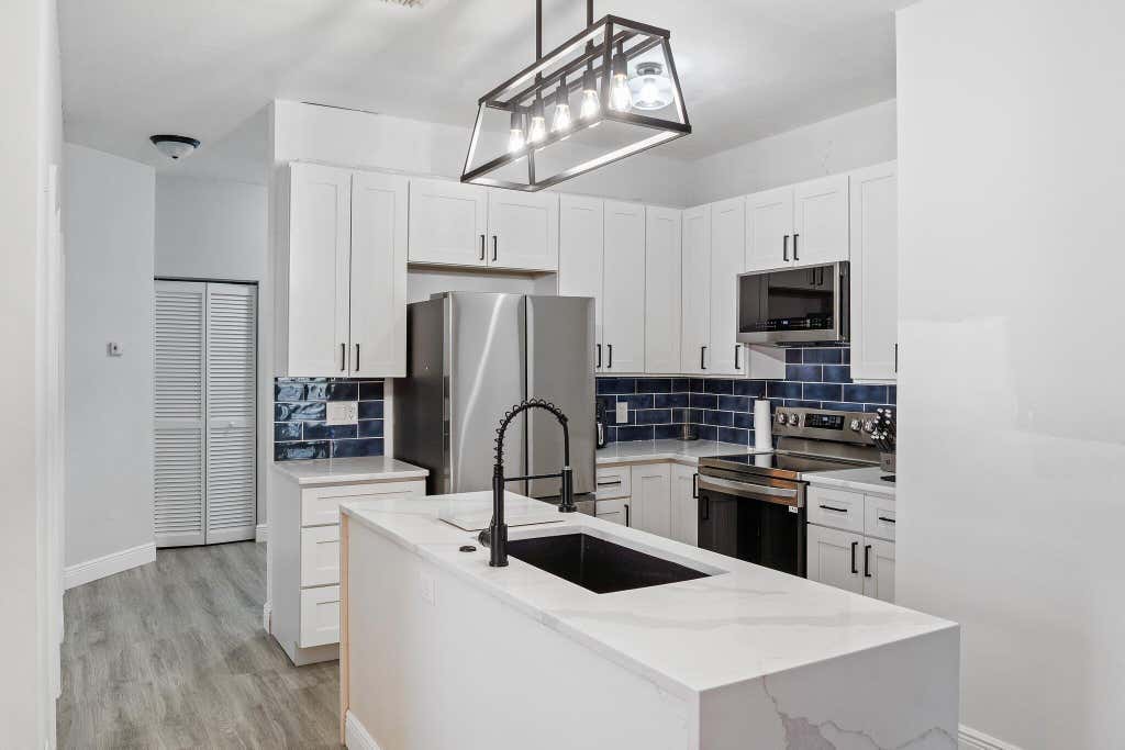 Photo of 113 Lighthouse Circle #H, Tequesta, FL 33469 (MLS # R11157105)