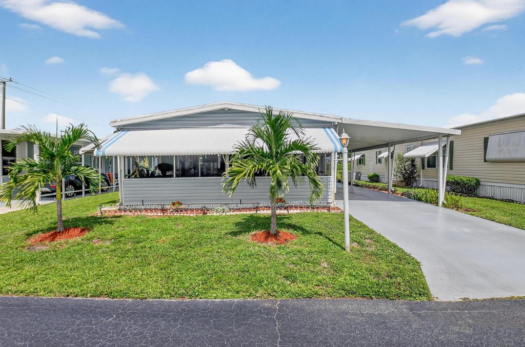 Photo of 16010 Fontein Bay, Boynton Beach, FL 33436 (MLS # R11130754)