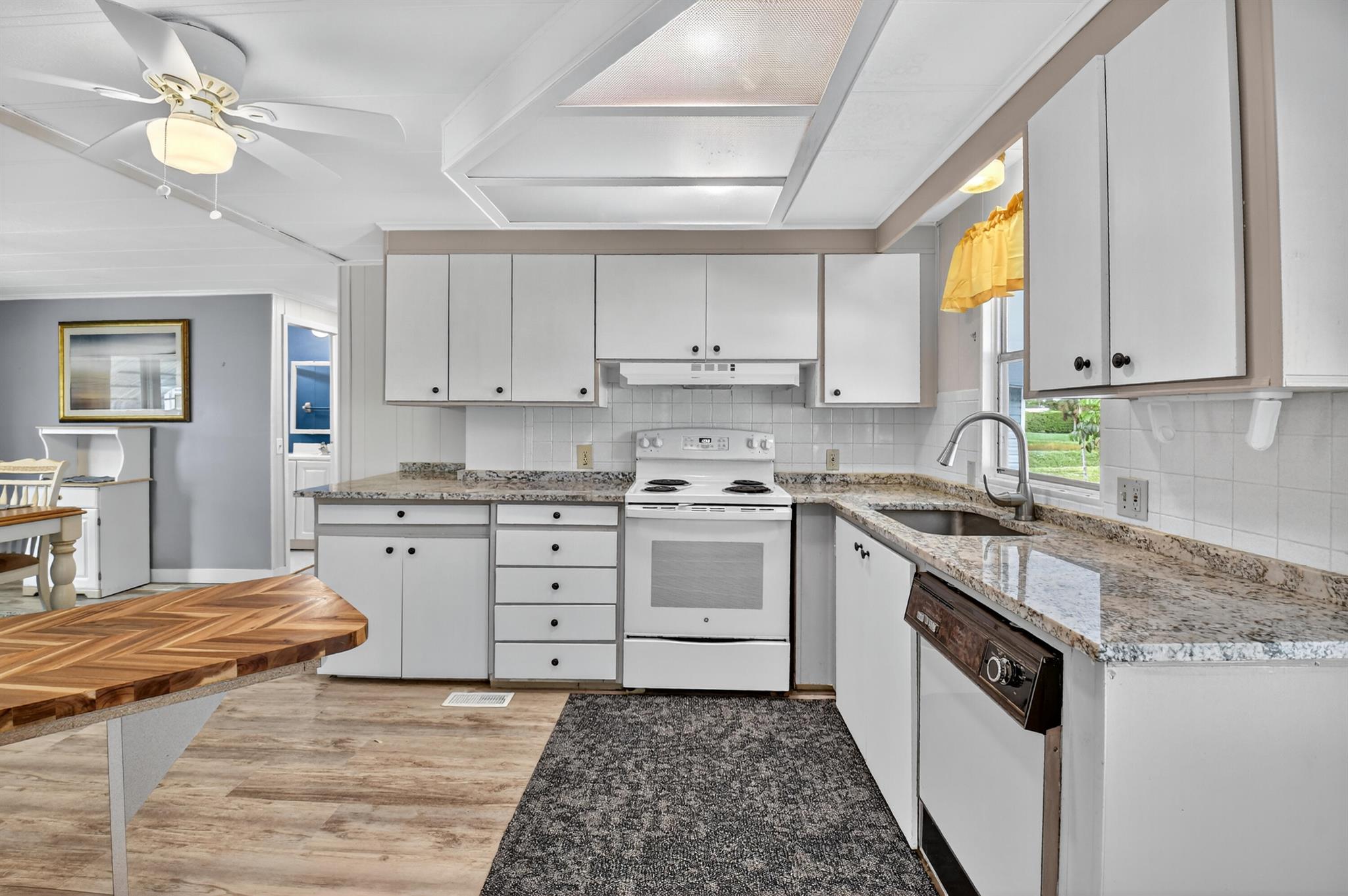JAMAICA BAY MOBILE HOME C - Residential