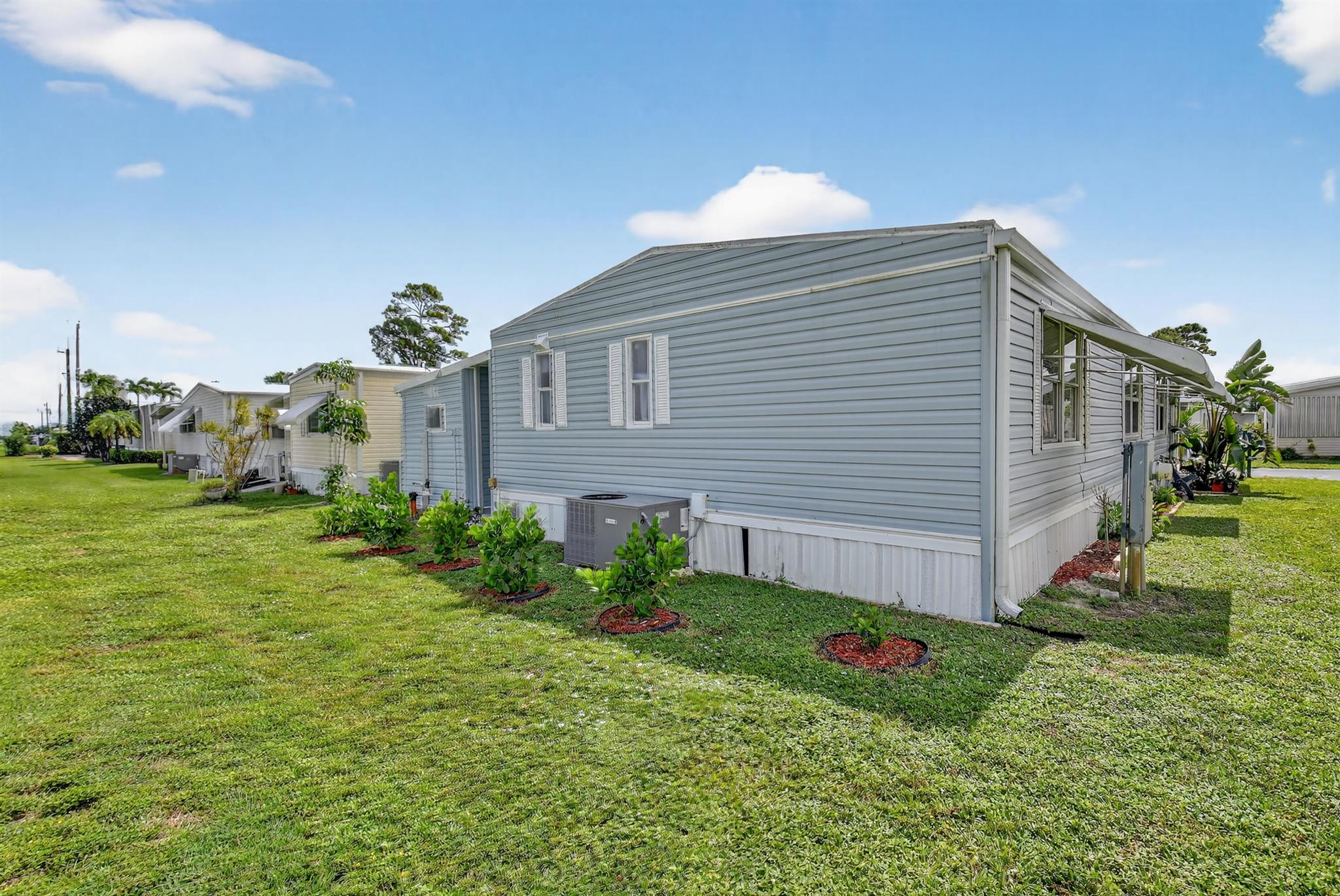 JAMAICA BAY MOBILE HOME C - Residential
