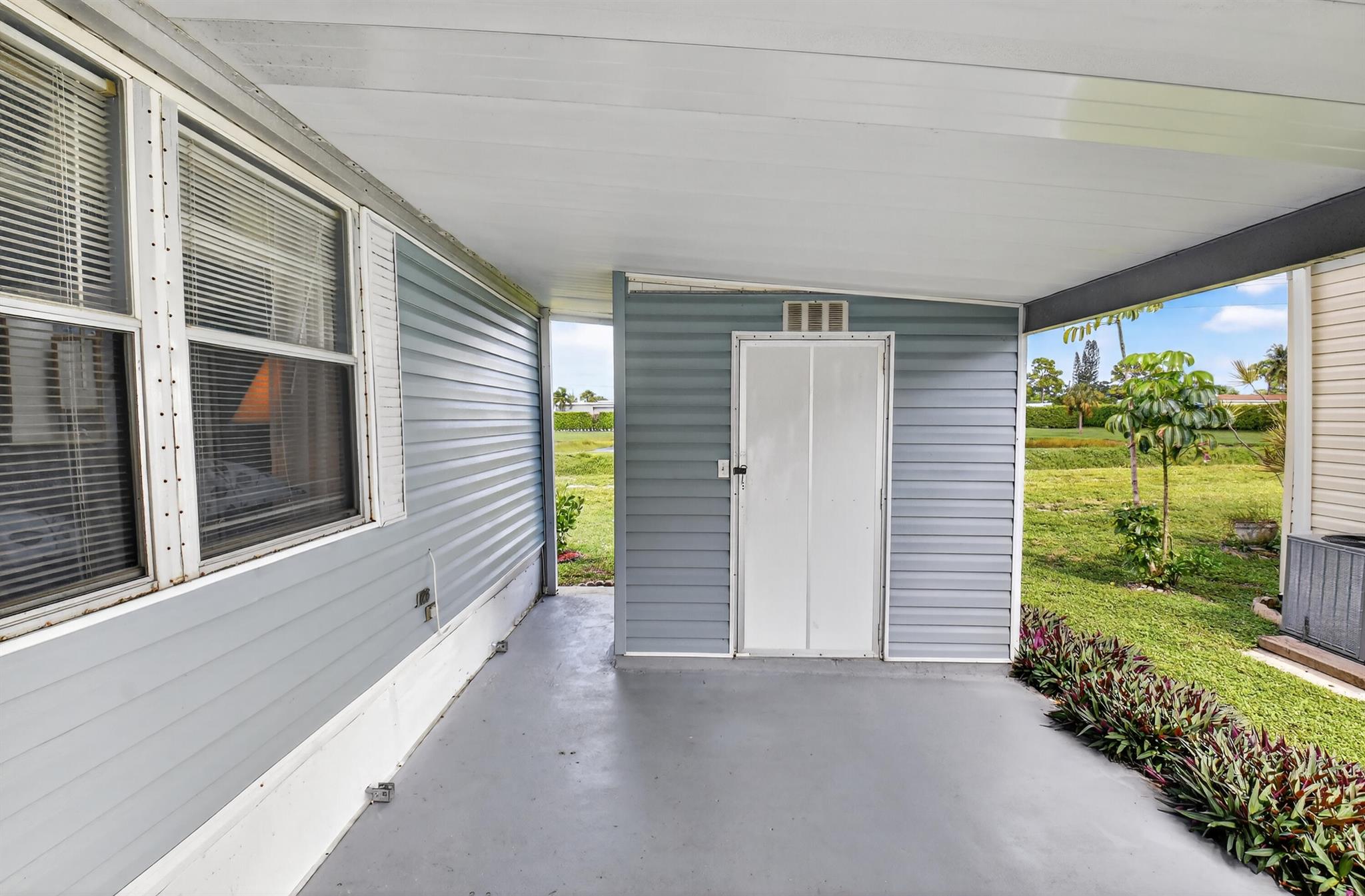 JAMAICA BAY MOBILE HOME C - Residential