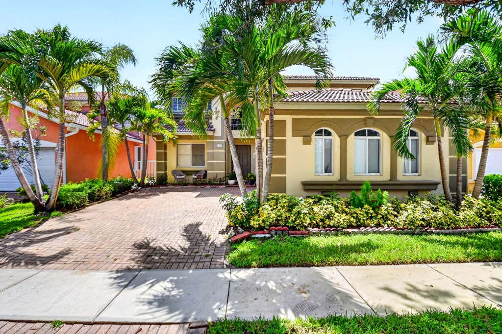 Photo of 809 Triana Street, West Palm Beach, FL 33413 (MLS # B26054514)