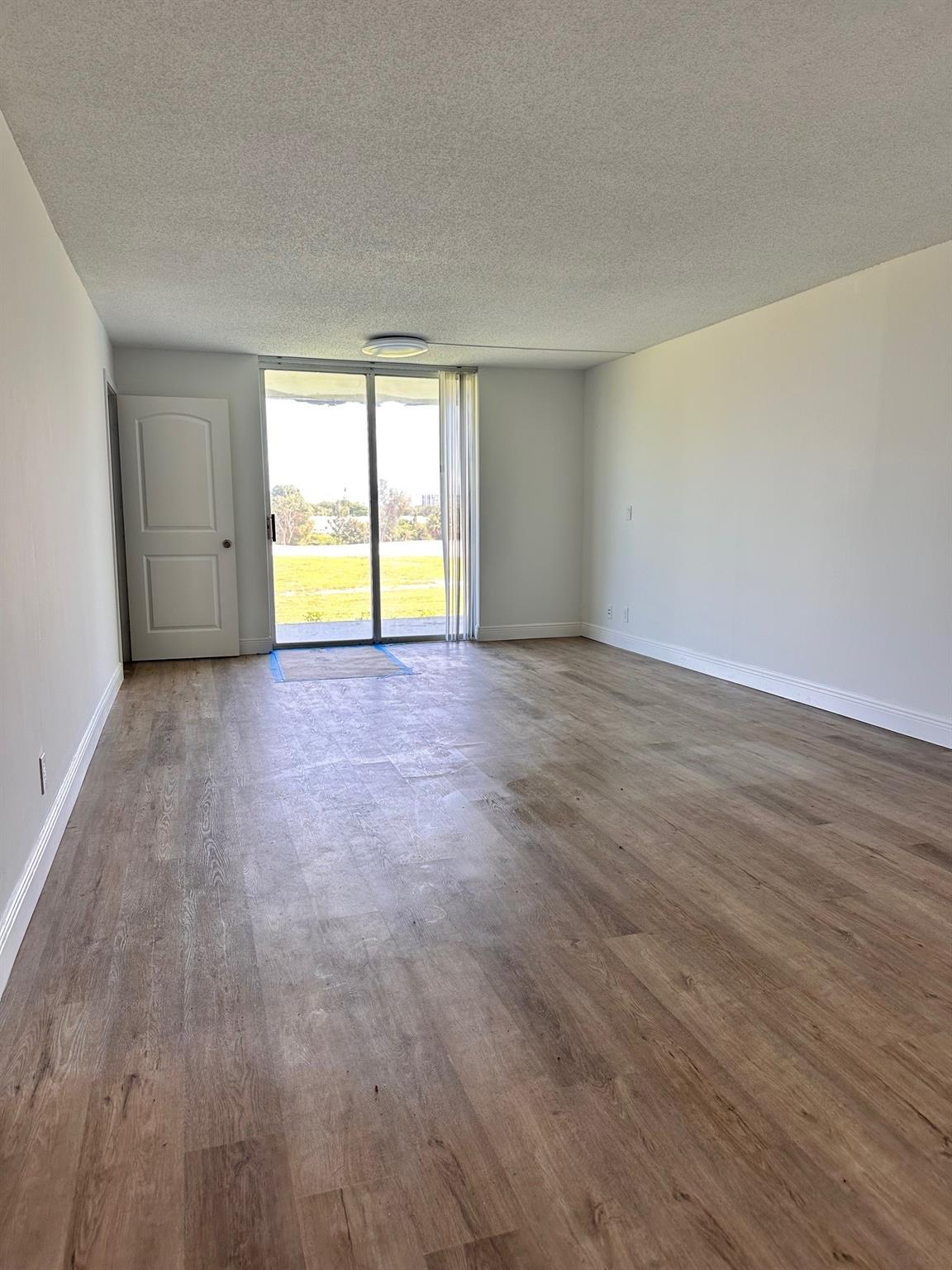 Boca Teeca Condo Un 03 - Residential Lease