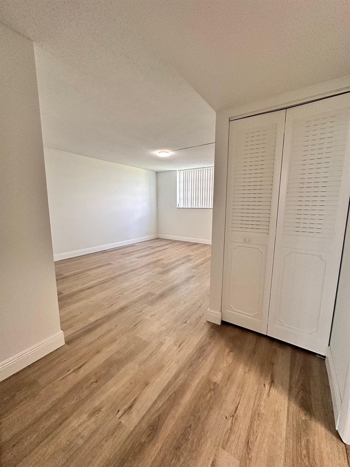 Boca Teeca Condo Un 03 - Residential Lease