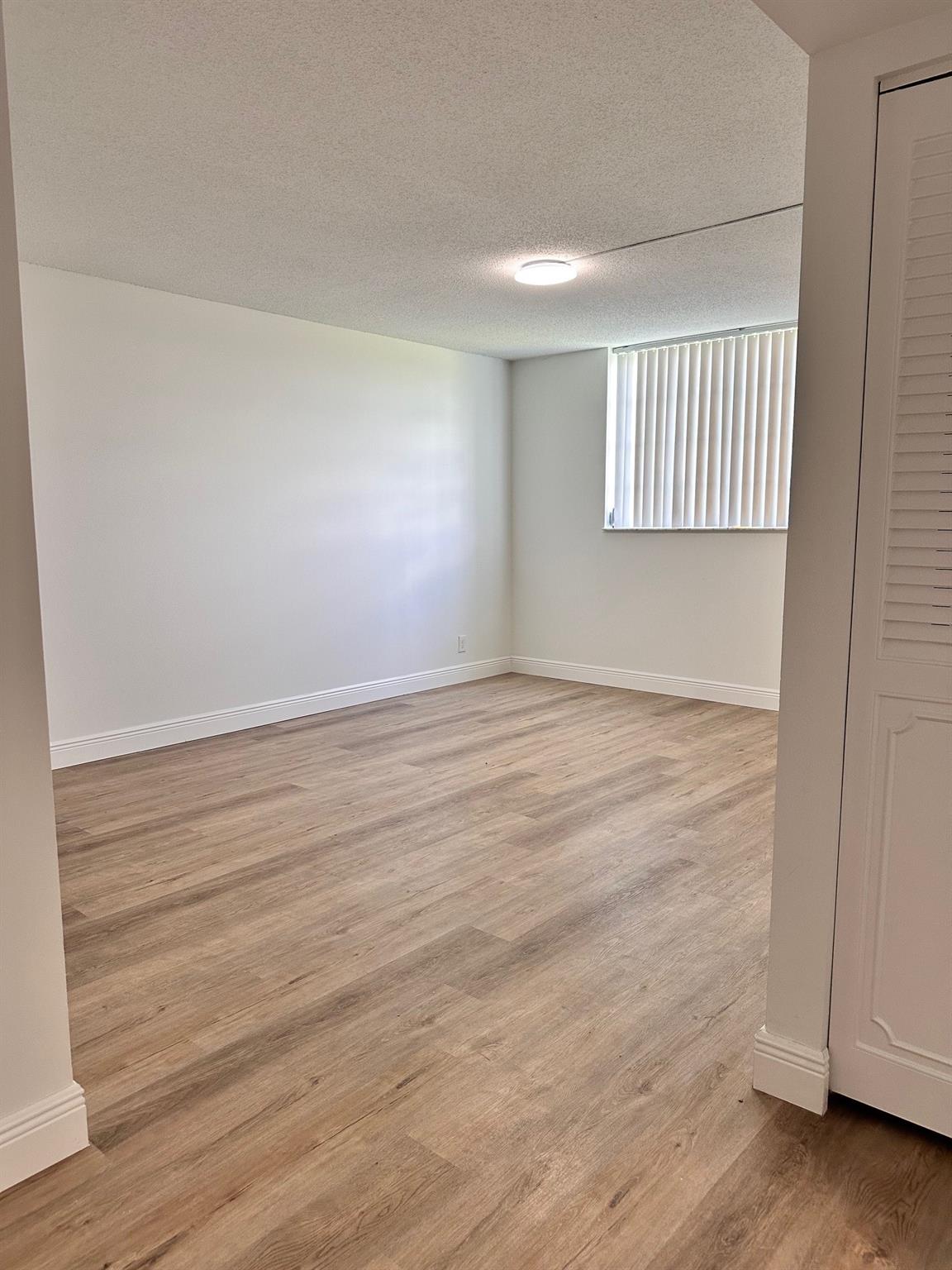 Boca Teeca Condo Un 03 - Residential Lease