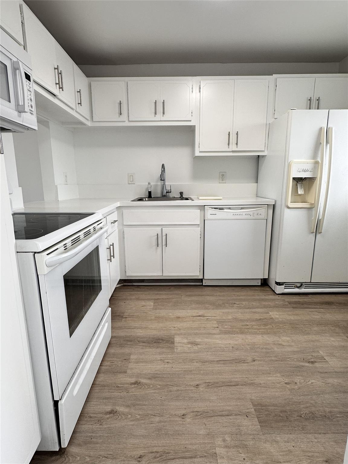 Boca Teeca Condo Un 03 - Residential Lease