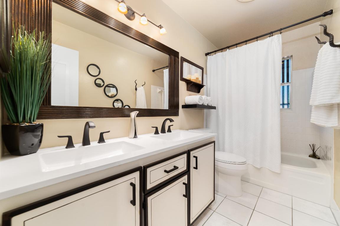 BOCA RATON SQUARE UNIT 19 - Residential