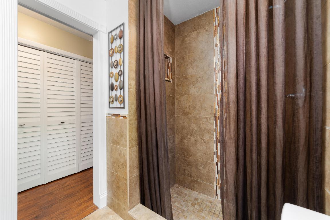 BOCA RATON SQUARE UNIT 19 - Residential