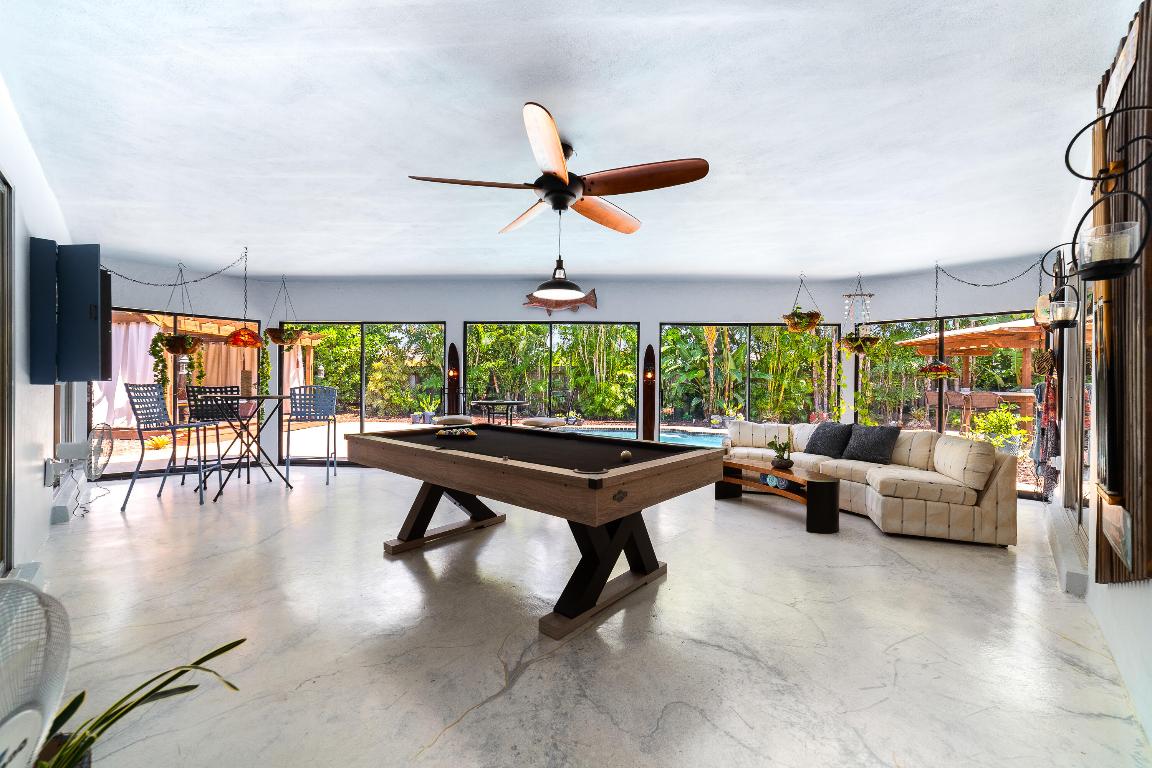 BOCA RATON SQUARE UNIT 19 - Residential