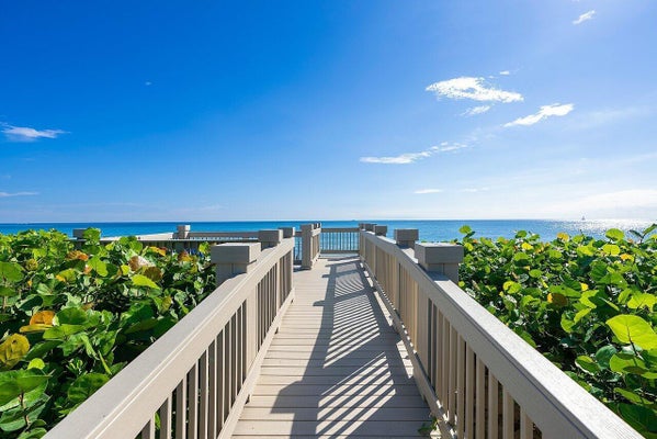 5801 N OCEAN BLVD APT 204, OCEAN RIDGE, FL 33435 - Image a3e35f6a9f9b5a01c0e169e577c6e67f/858535766