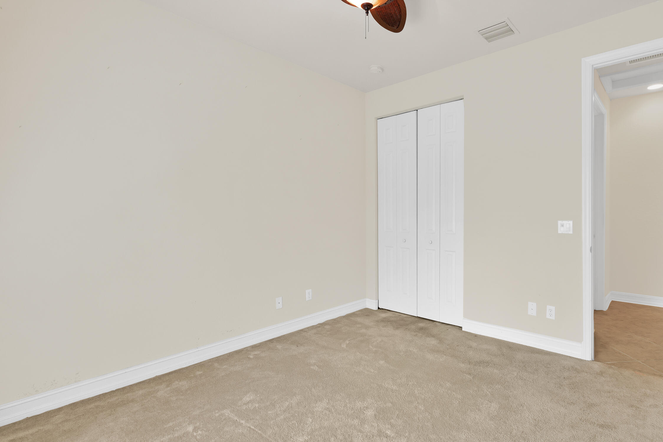 WOODFIELD PD PHASE 1 LOT 215 PBI 20-50 - Residential