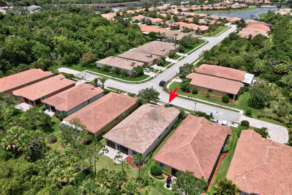 Photo of 6188 Dorchester Way, Vero Beach, FL 32966 (MLS # B26015131)