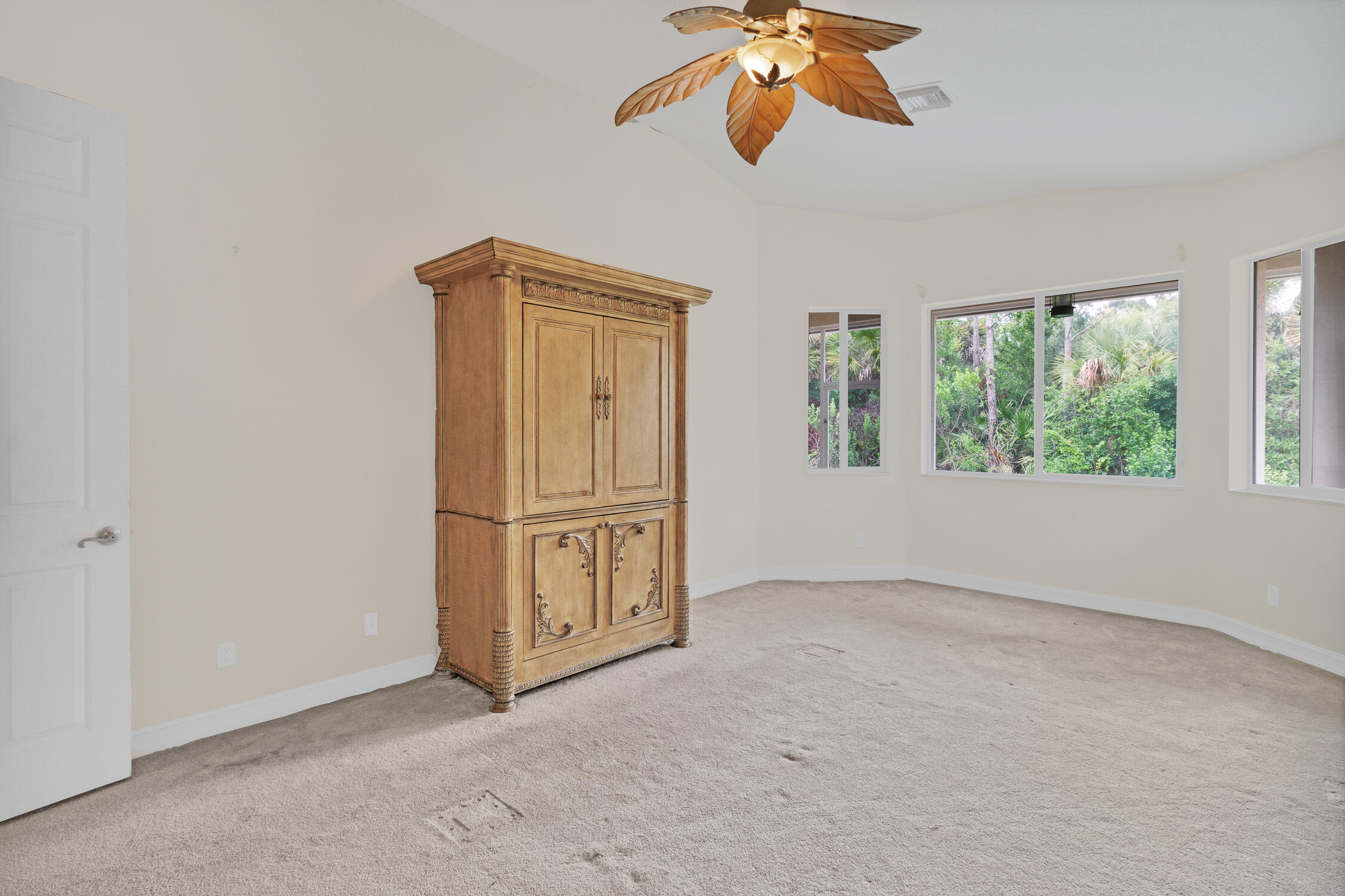 WOODFIELD PD PHASE 1 LOT 215 PBI 20-50 - Residential