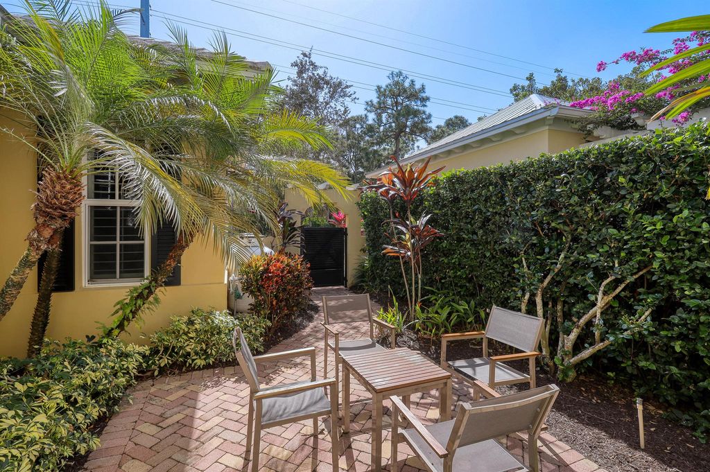 Photo of 220 W Bay Cedar Circle, Jupiter, FL 33458 (MLS # R10959294)