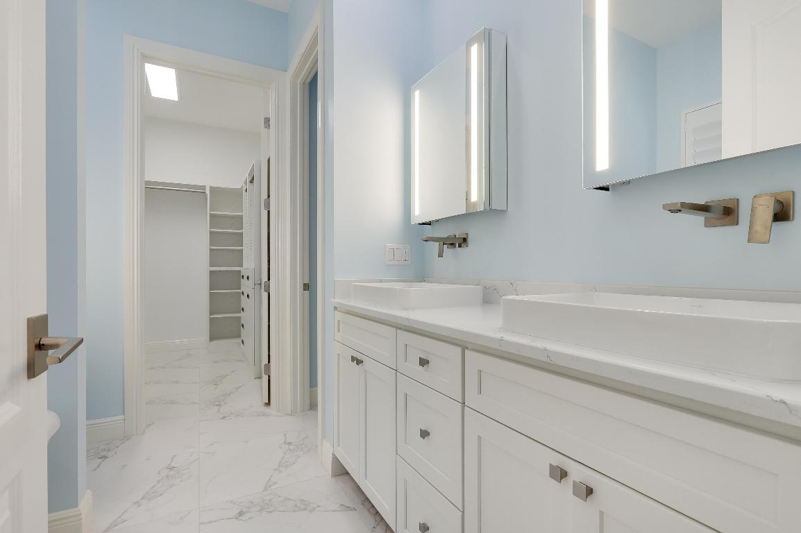 BOTANICA - Residential Lease