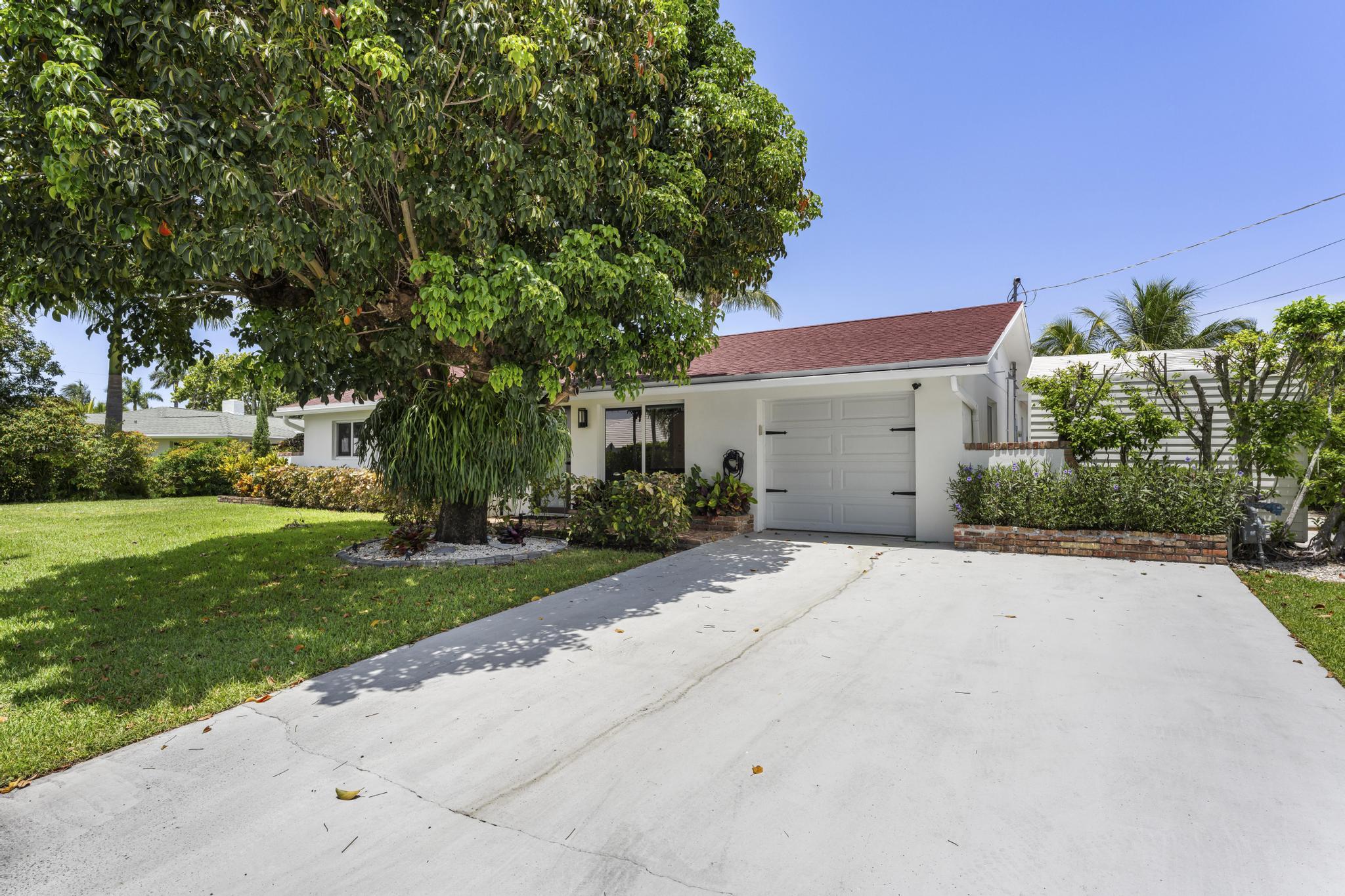 8416 Pine Tree Lane