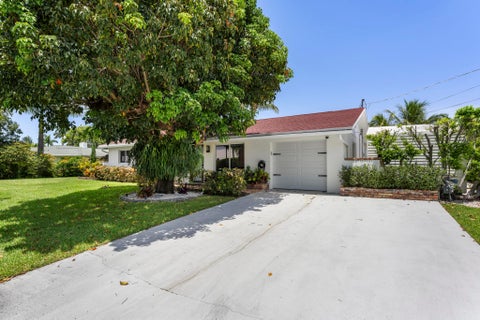 Tiny photo for 8416 Pine Tree Lane, Lake Clarke Shores, FL 33406 (MLS # B26055432)