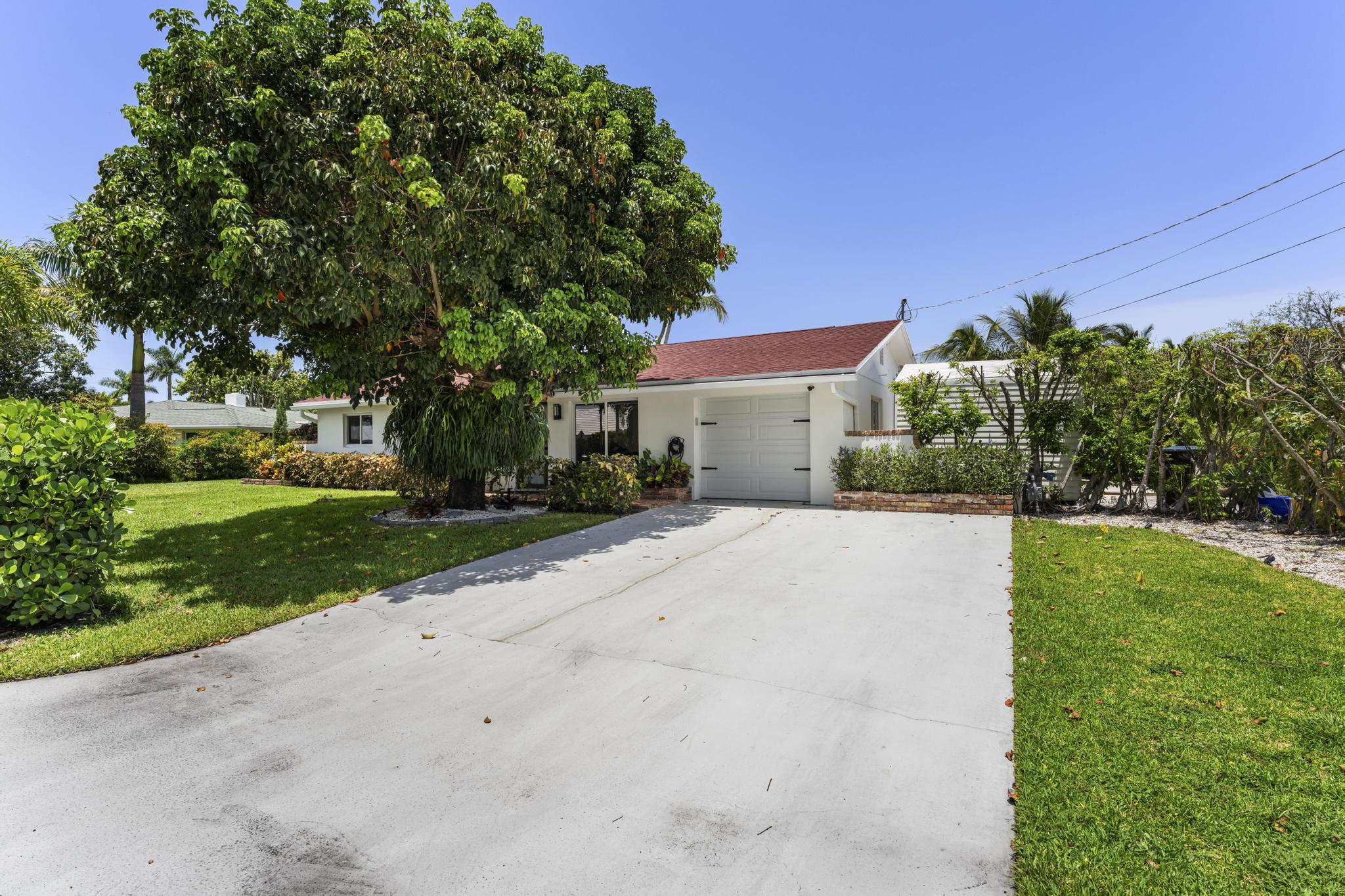 8416 Pine Tree Lane