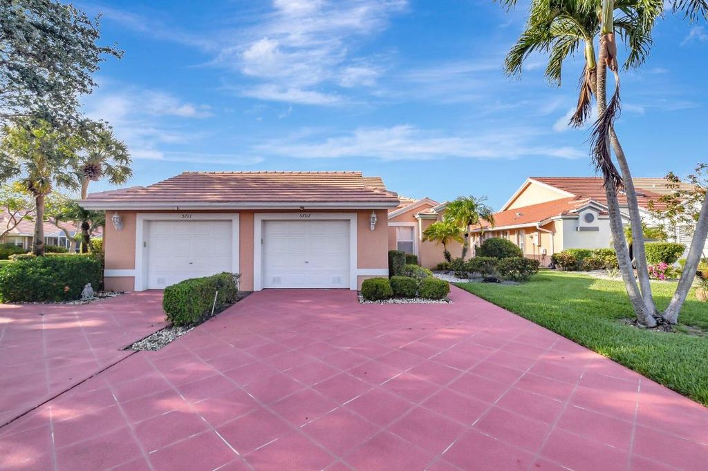 Photo of 5707 Royal Lake Circle, Boynton Beach, FL 33437 (MLS # R11089029)