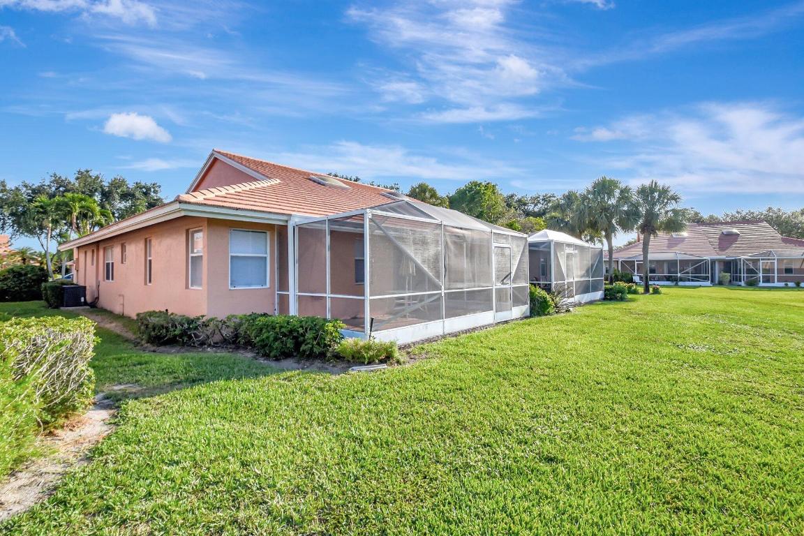 5707 Royal Lake Circle