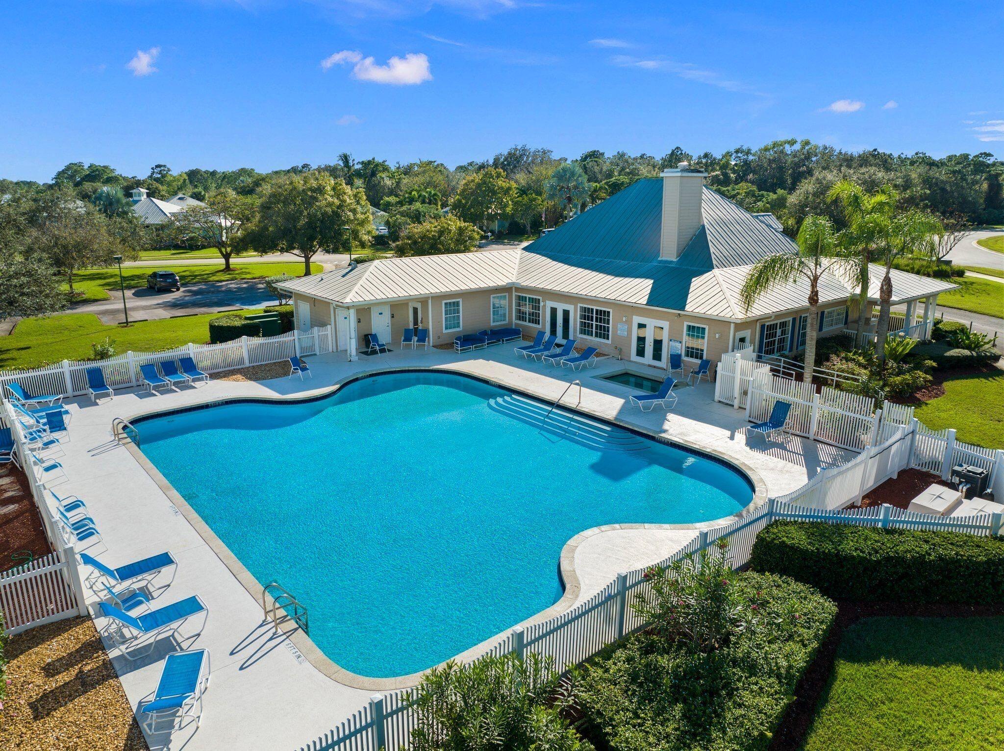 861 NE Whistling Duck Way