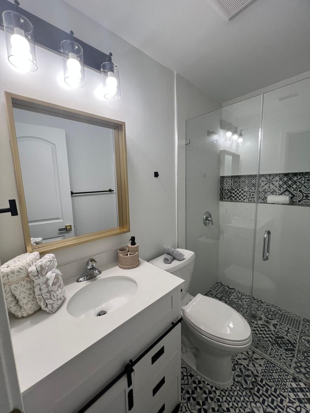 Photo of 1122 Woodbine Road, West Palm Beach, FL 33417 (MLS # R11162217)