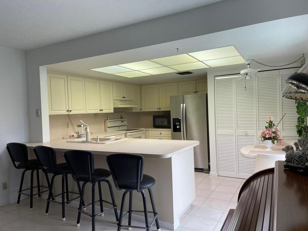 Photo of 1404 Princeton Lane, Boynton Beach, FL 33426 (MLS # R10929211)