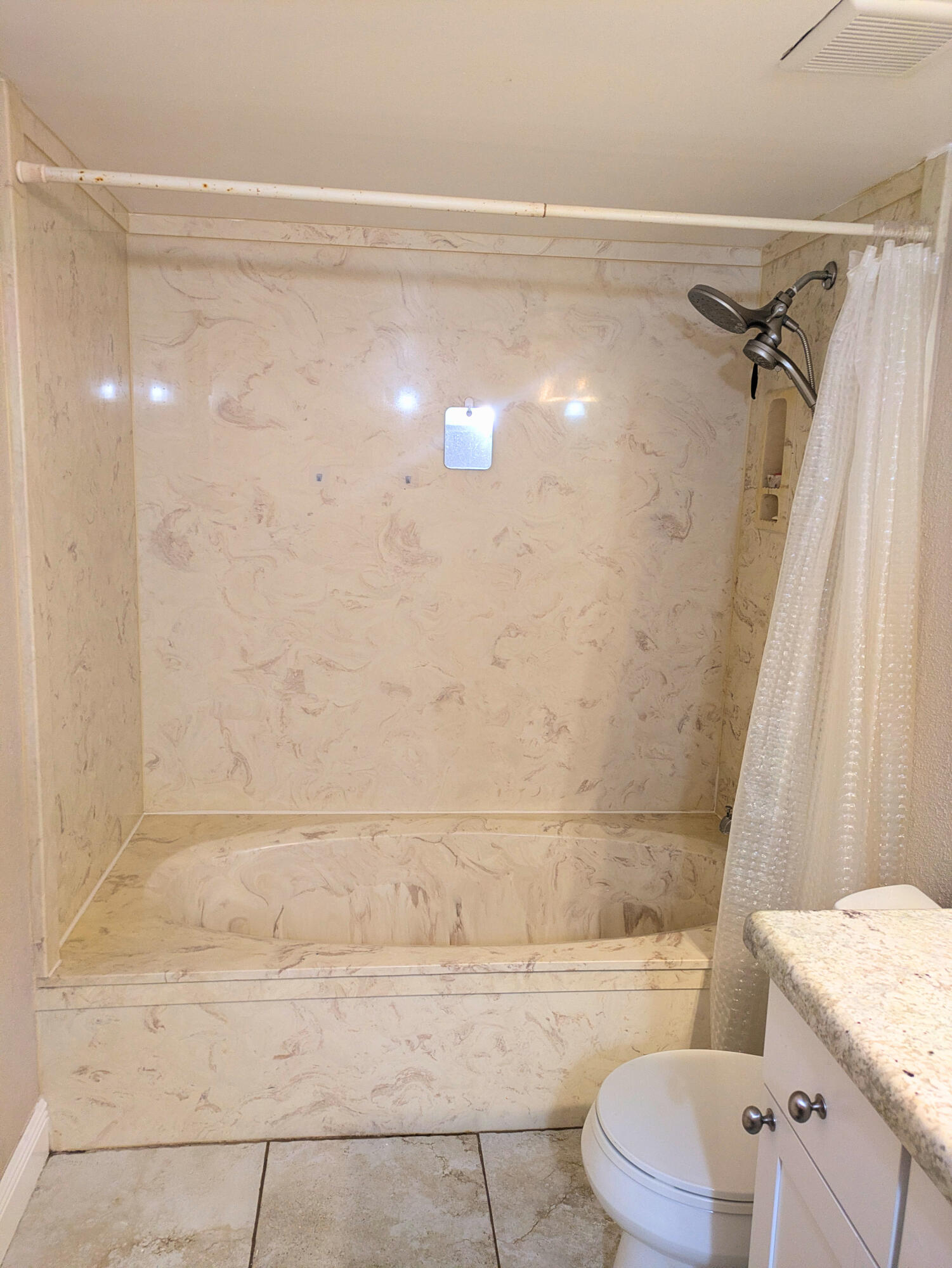 WESTWOOD GARDENS 3 - Residential