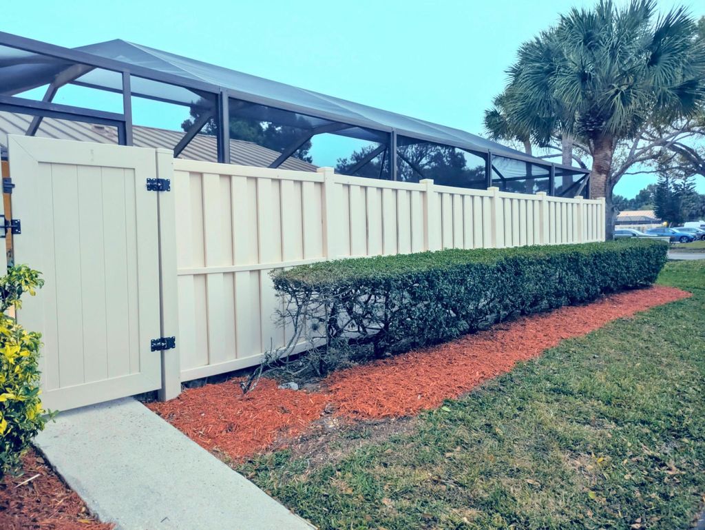 Photo of 5513 Eagle Lake Drive, Palm Beach Gardens, FL 33418 (MLS # B26013034)