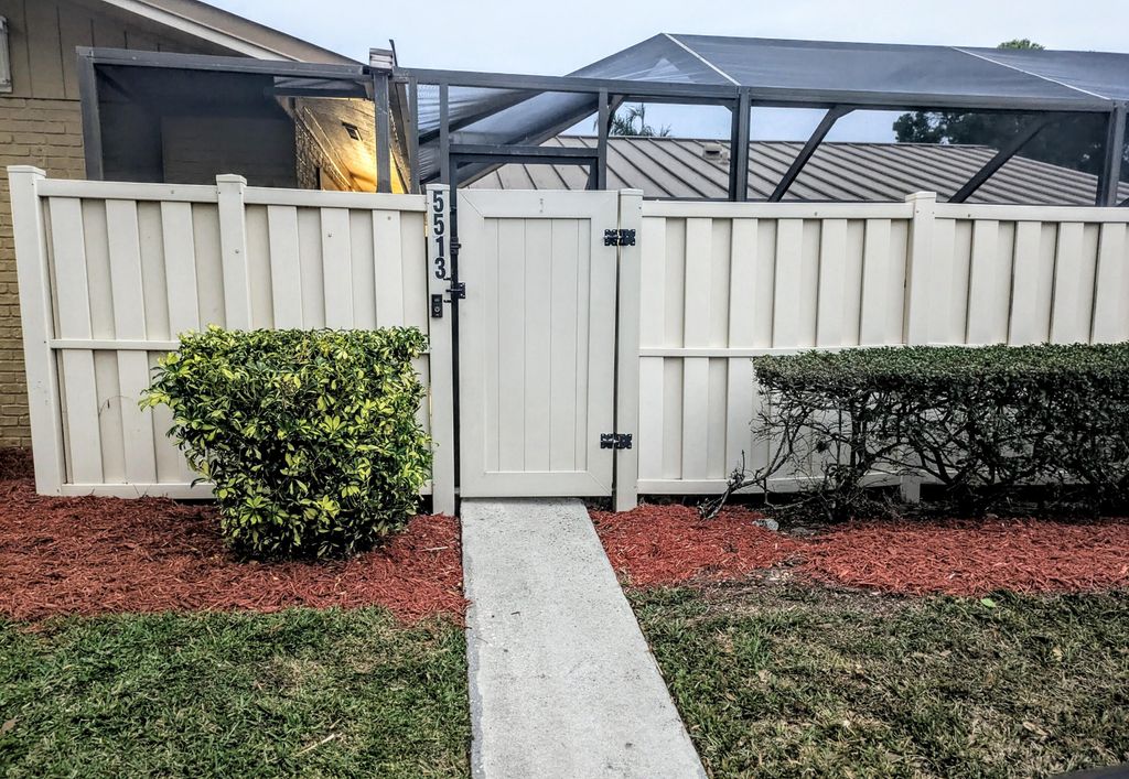 Photo of 5513 Eagle Lake Drive, Palm Beach Gardens, FL 33418 (MLS # B26013034)