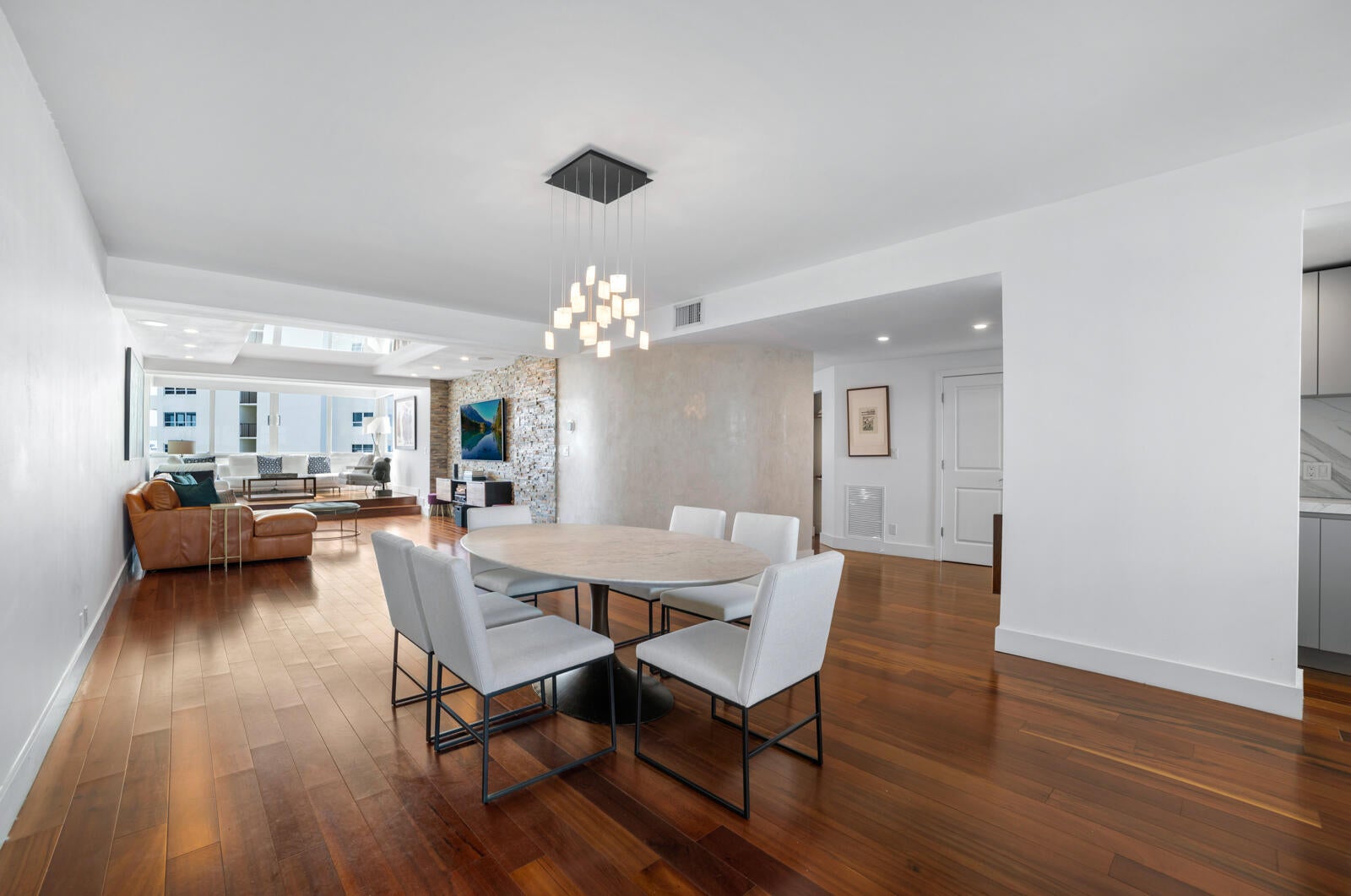 333 Sunset Drive 1005