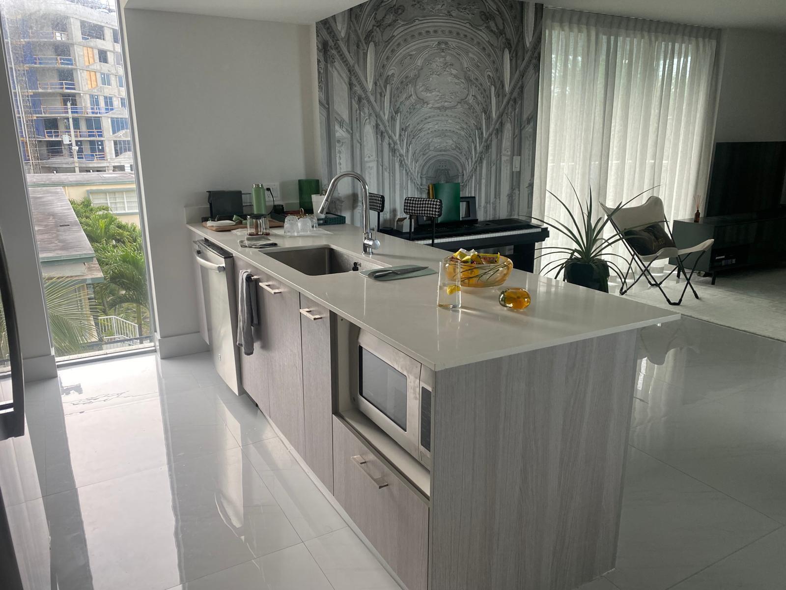 THE PALMS CONDO - Residential