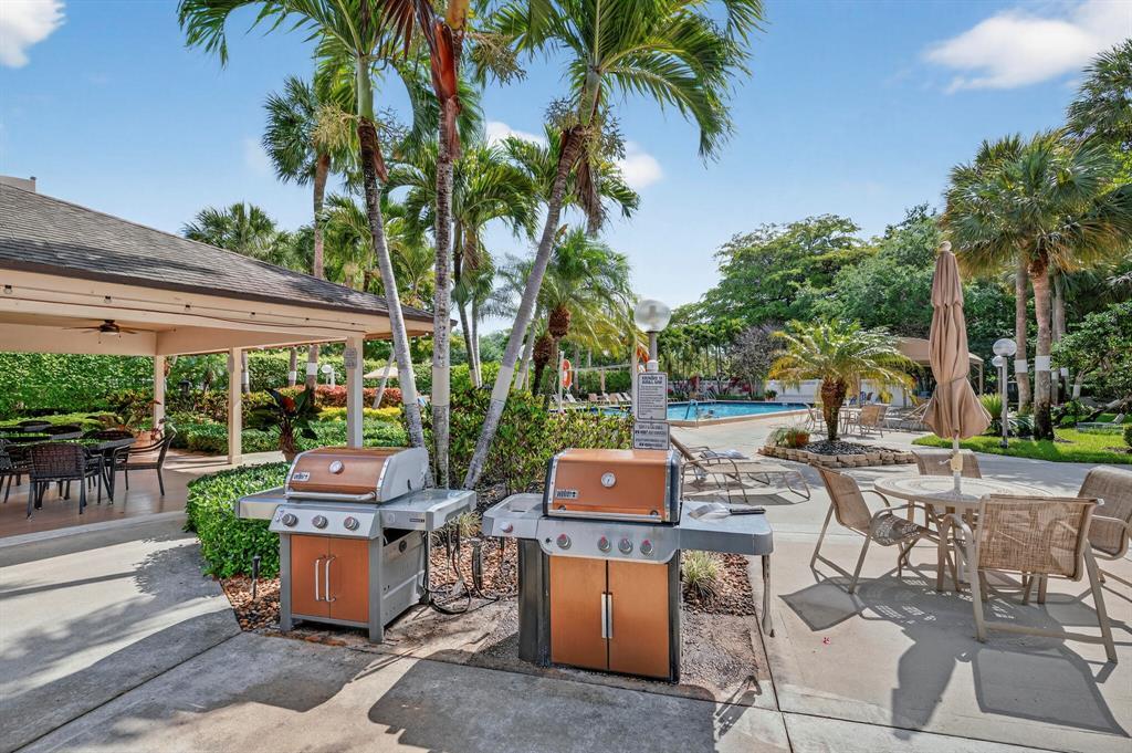 NO 117 PALM-AIRE COUNTRY CLUB - Residential