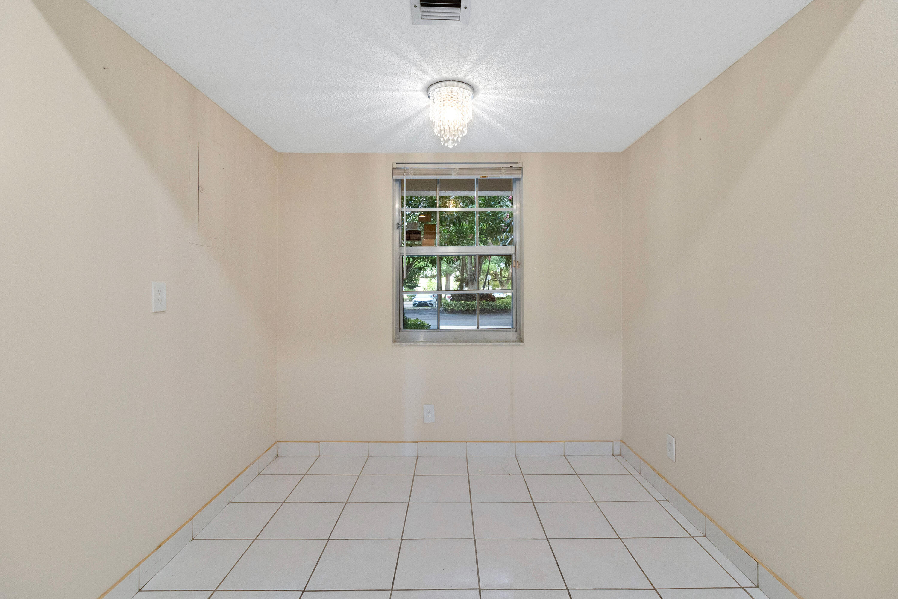 NO 117 PALM-AIRE COUNTRY CLUB - Residential