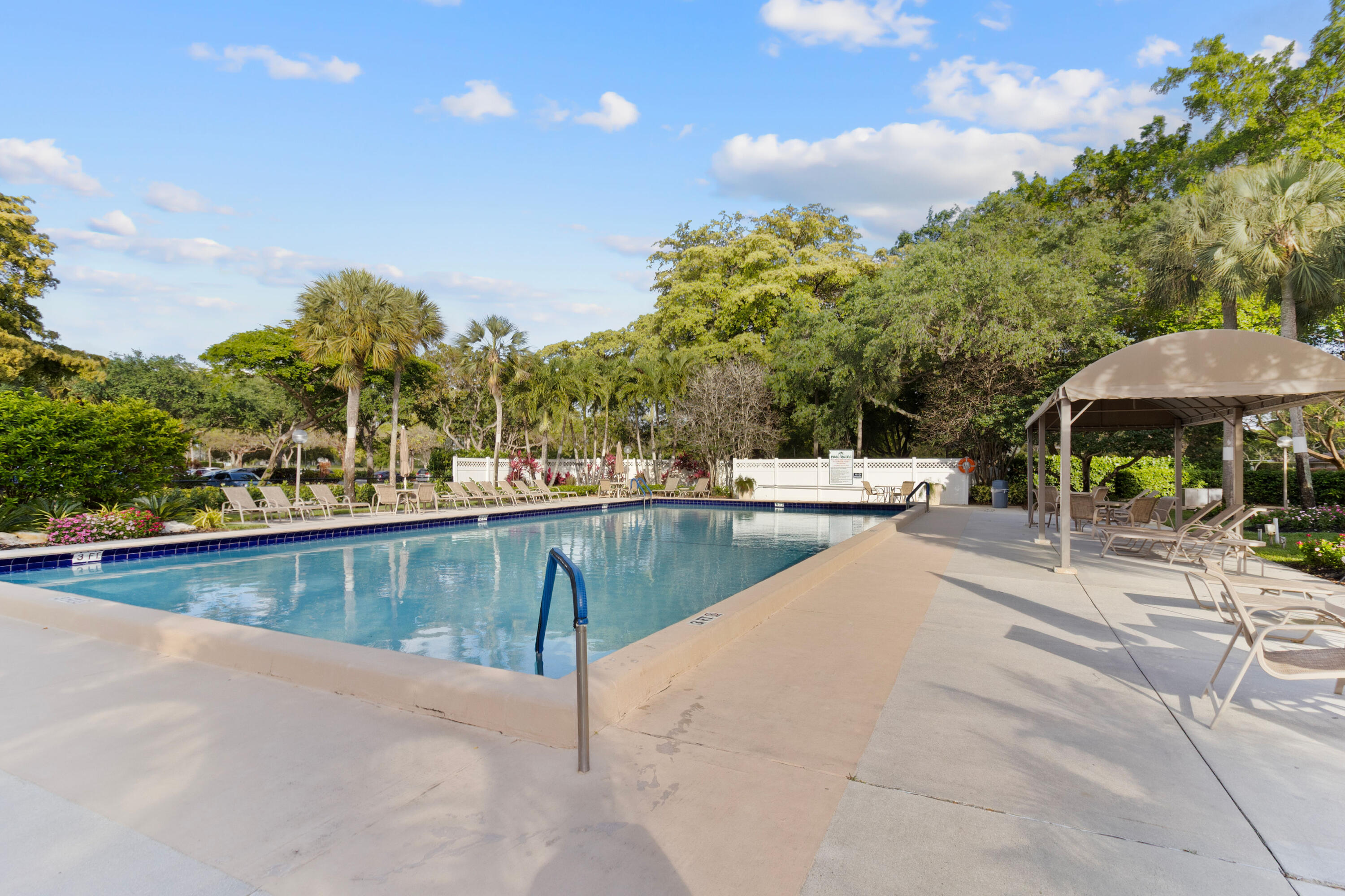 NO 117 PALM-AIRE COUNTRY CLUB - Residential