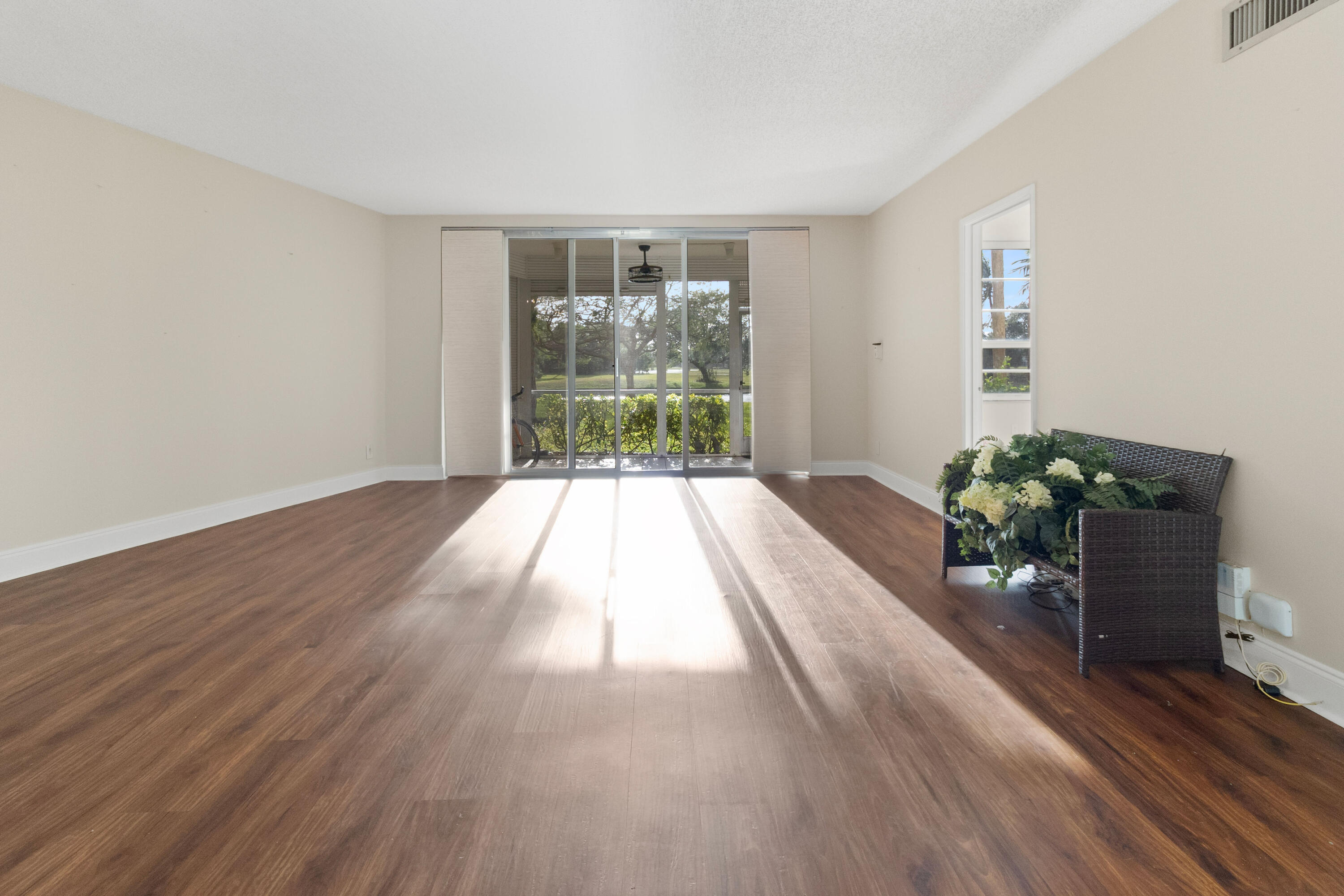NO 117 PALM-AIRE COUNTRY CLUB - Residential