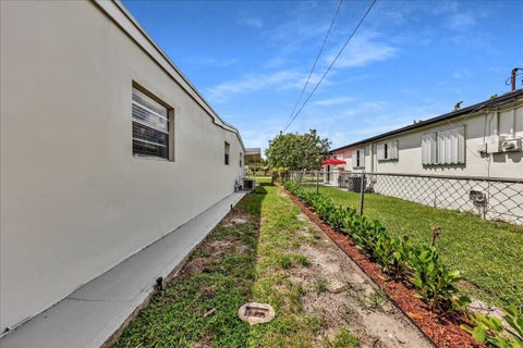 Tiny photo for 6311 SW 2ND Street, Margate, FL 33068 (MLS # B26090056)