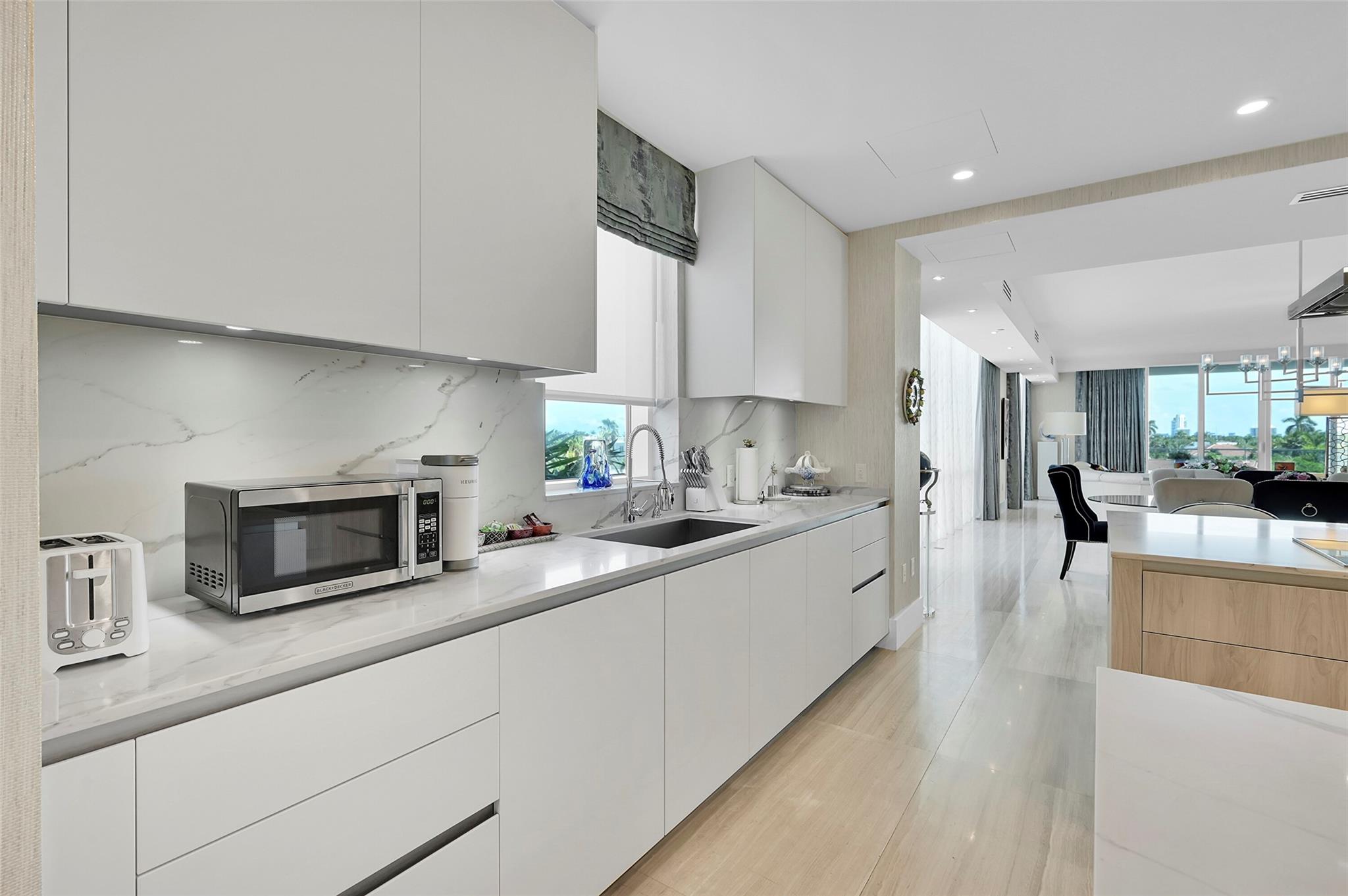 353 SUNSET - Residential