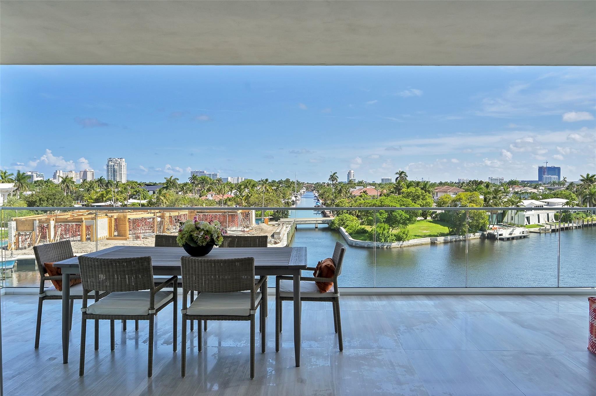 353 SUNSET - Residential