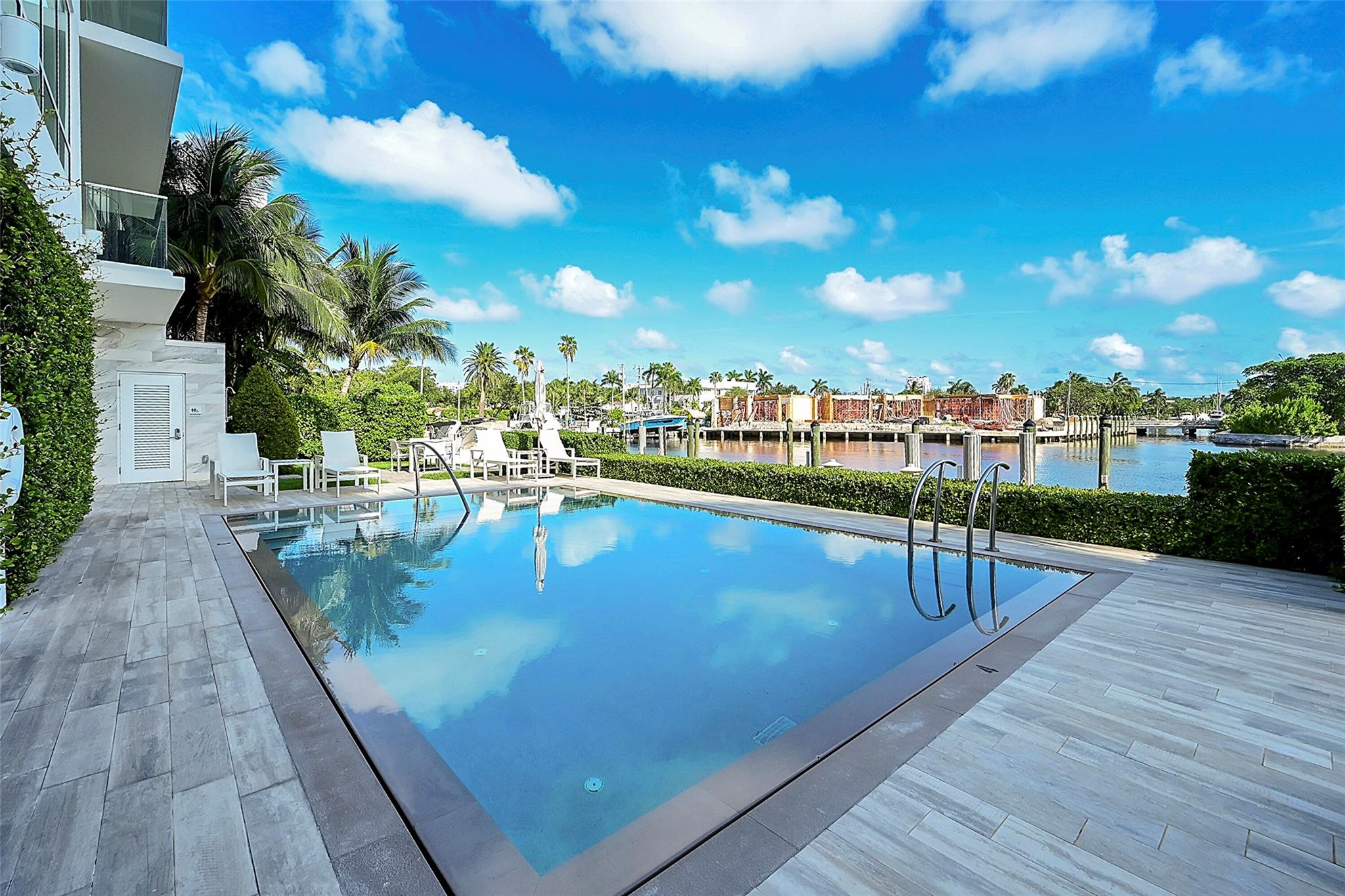 353 SUNSET - Residential